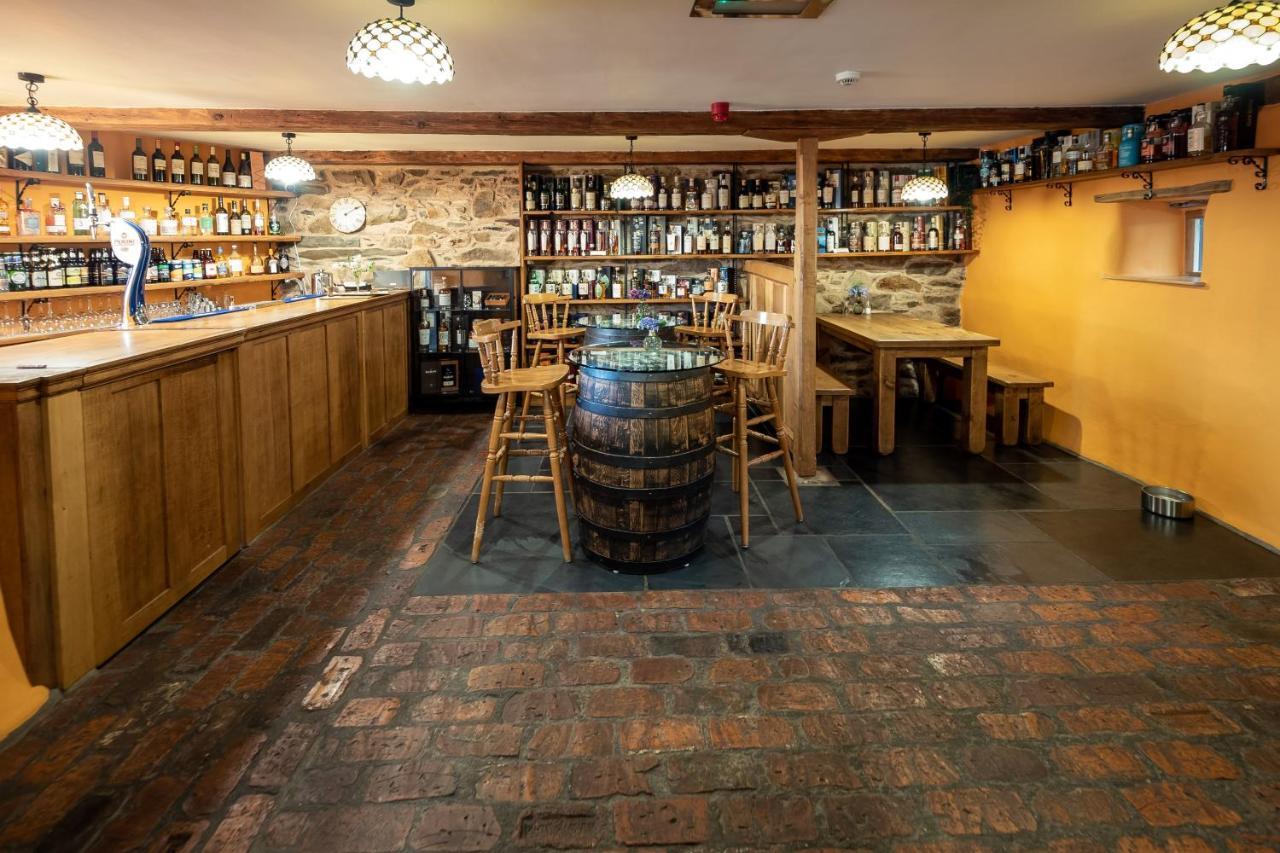 The Wayside And Whisky Barn Hotel Whitbeck Kültér fotó